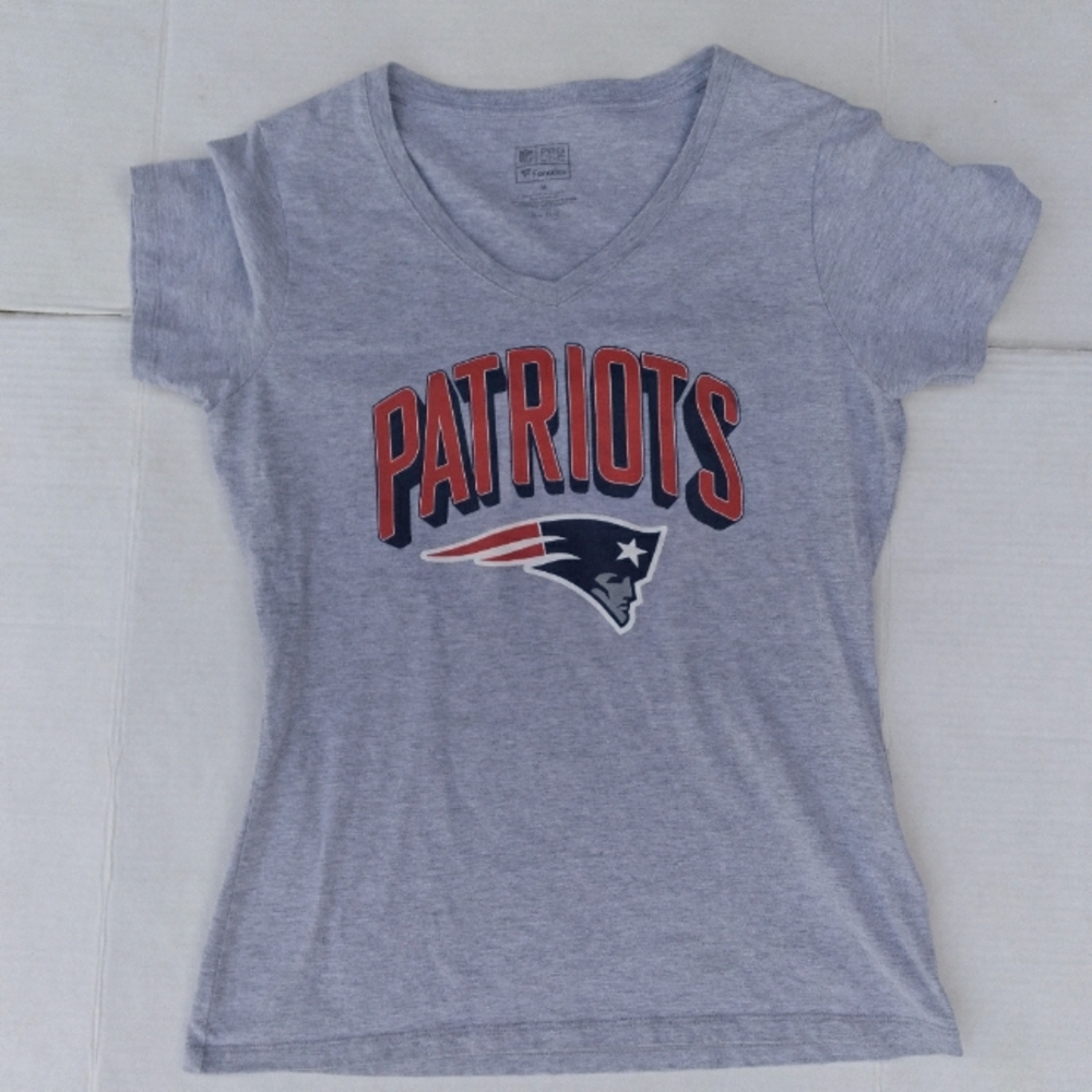 Fanatics Pro Line New England Patriots T-shirt Gray Size Medium   (A35)